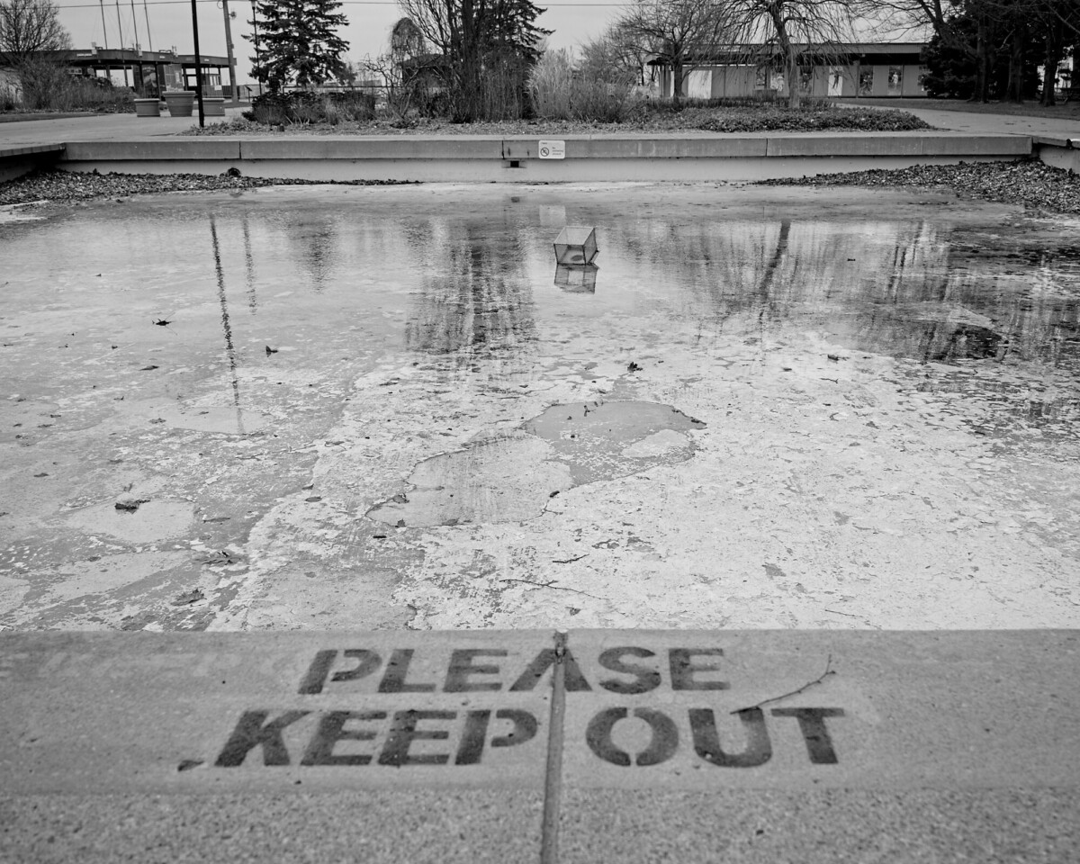 Please Keep Out