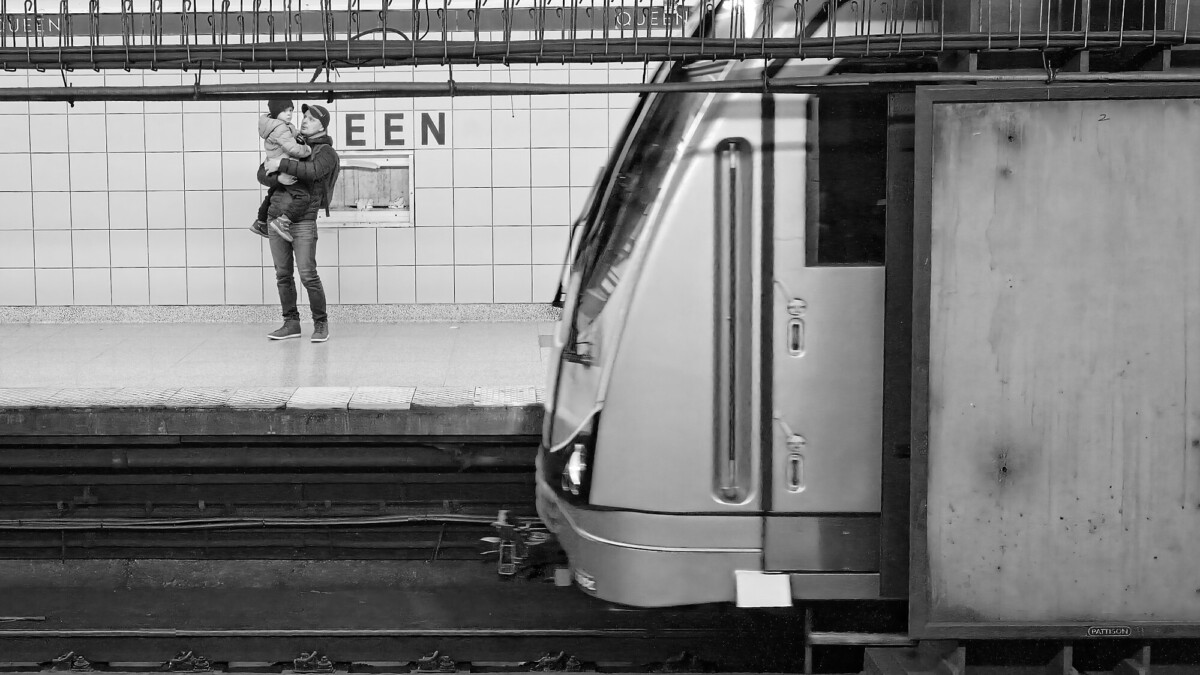 Father & Son Queen Station