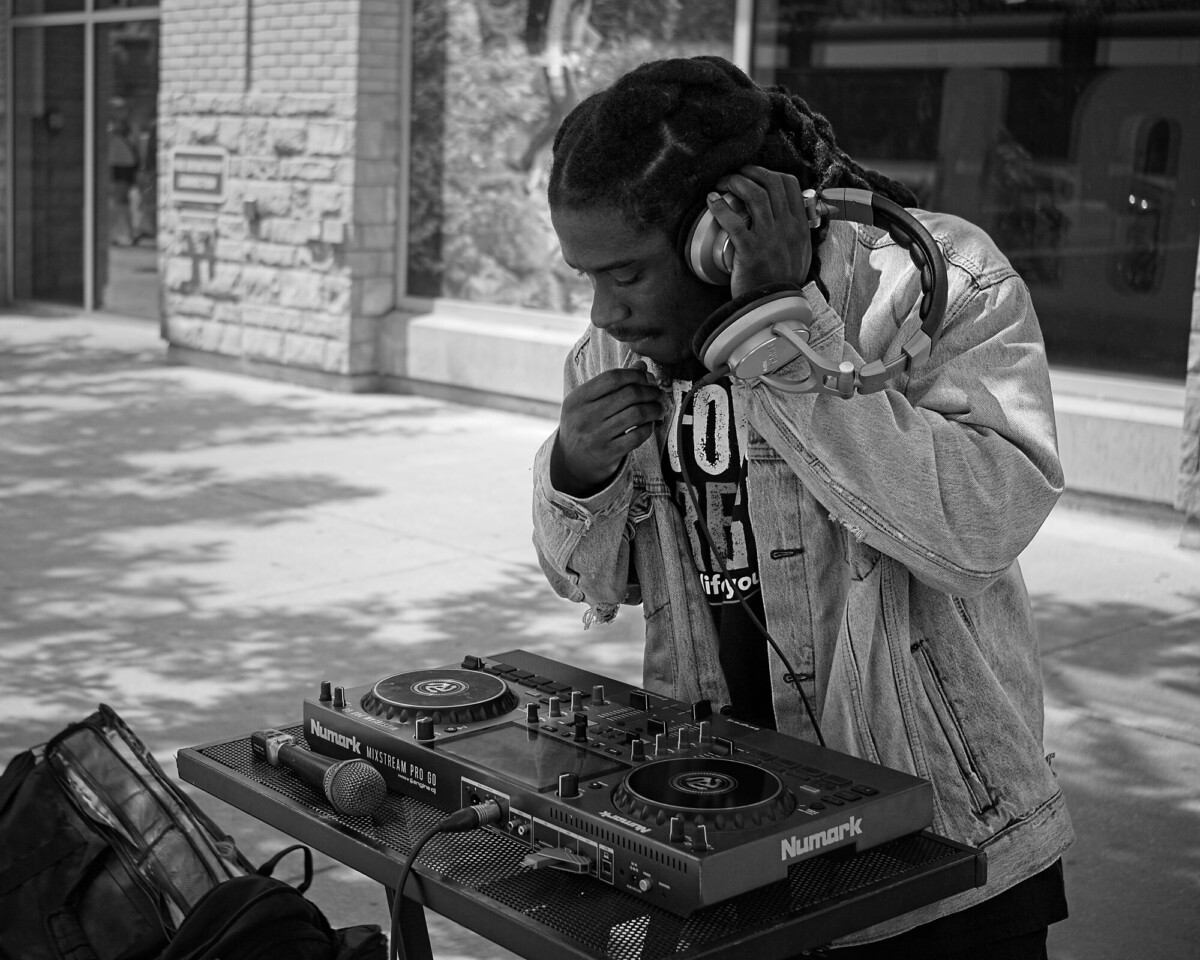 Street DJ