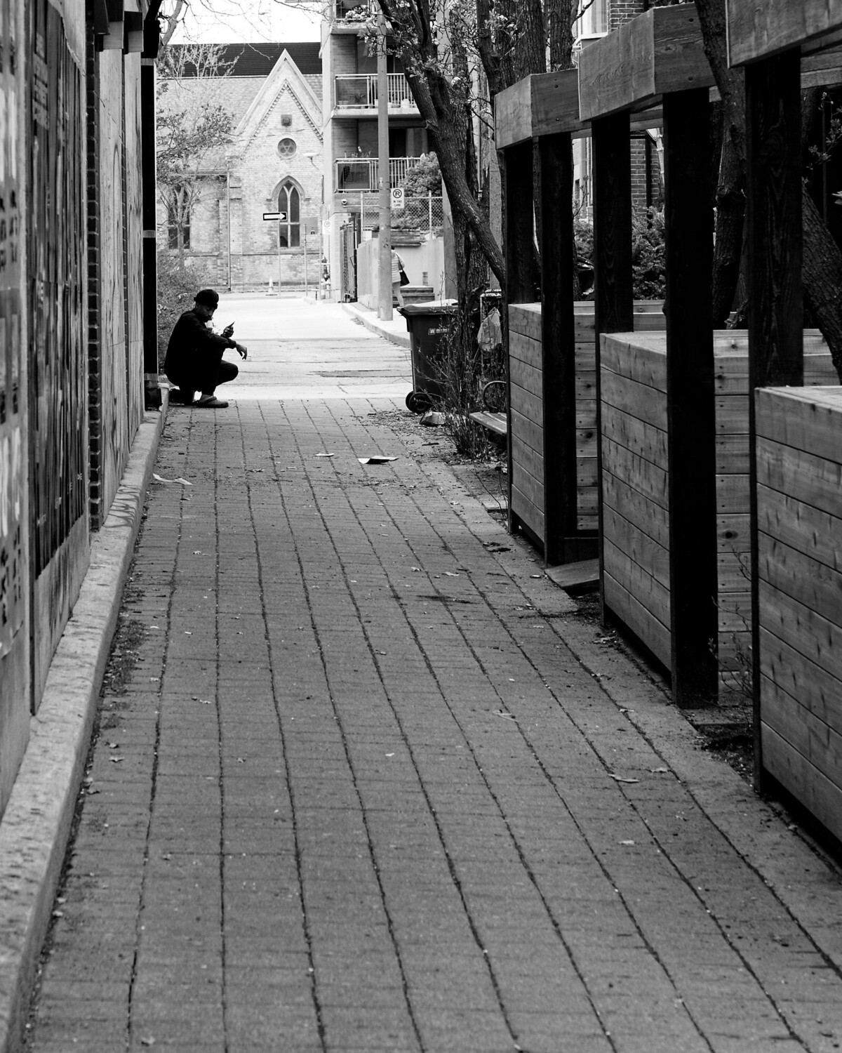 Crouching Cigarette
